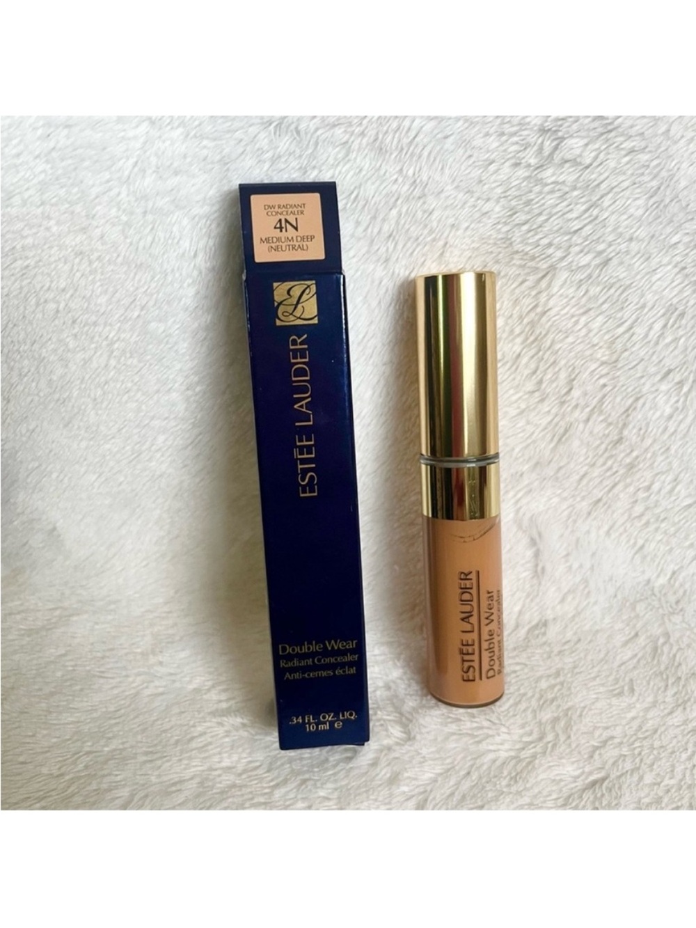 Estee Lauder Double Wear
Radiant
Concealer#4N Medium Deep (Neutral)